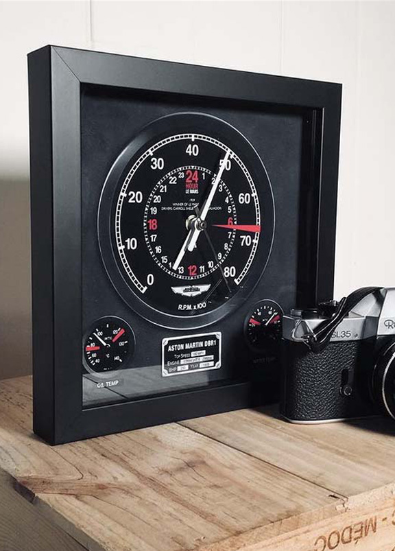 ASTON MARTIN SPEEDO CLOCK