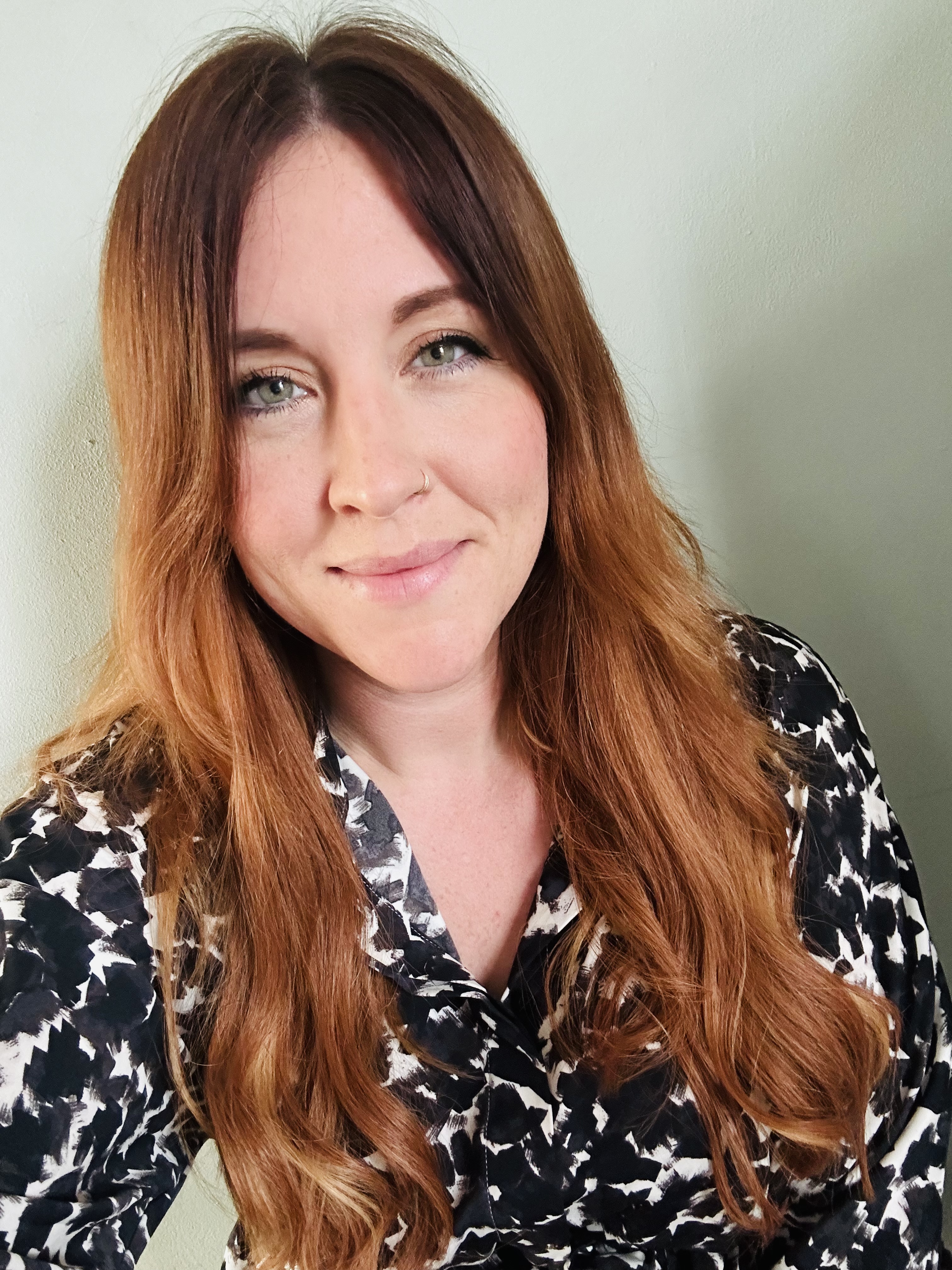 Embroidered Bee Sleeve Sweater