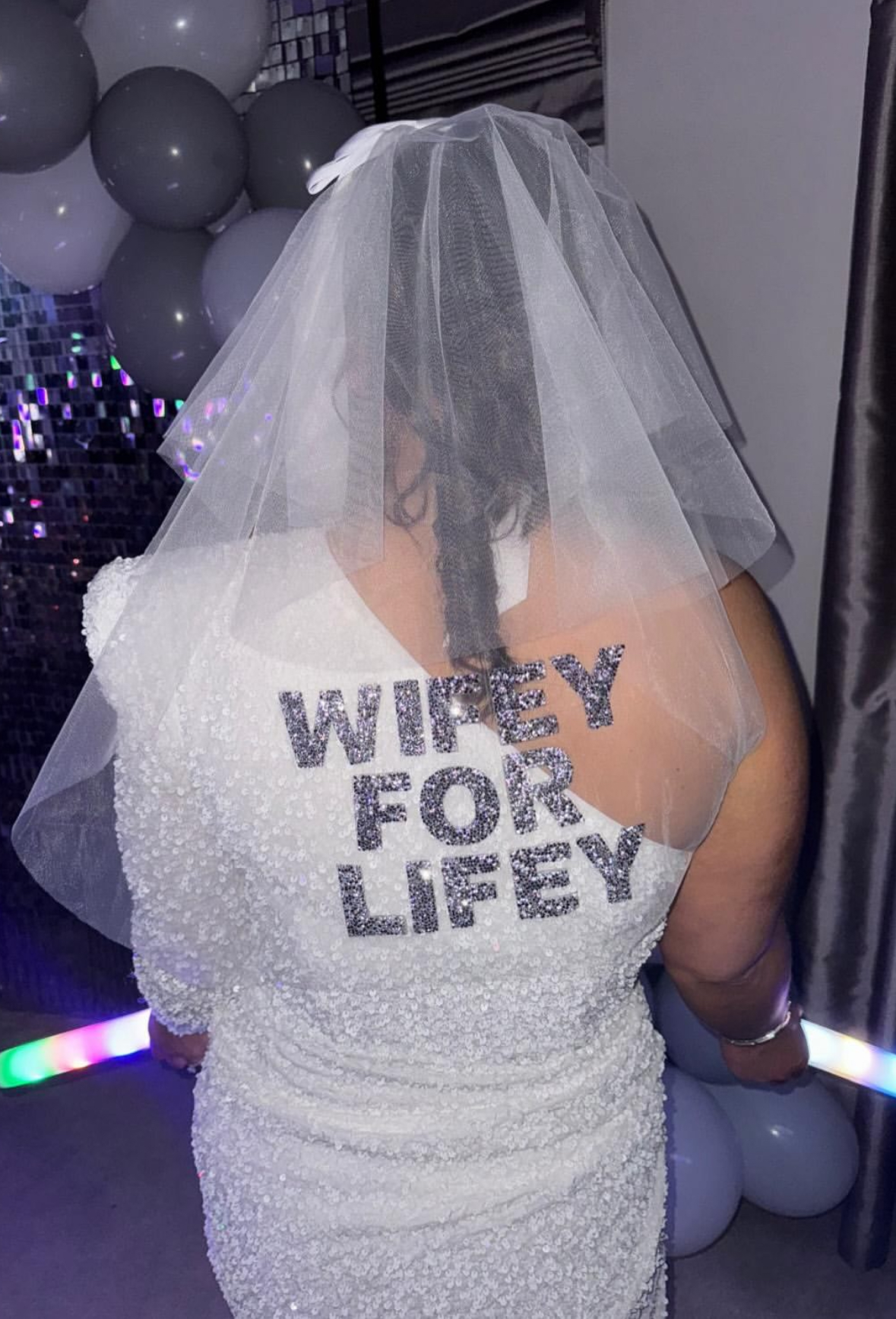 Wifey for life’s personalised bow veil
