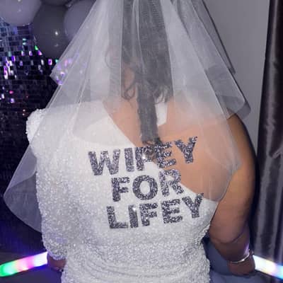 Wifey for life’s personalised bow veil