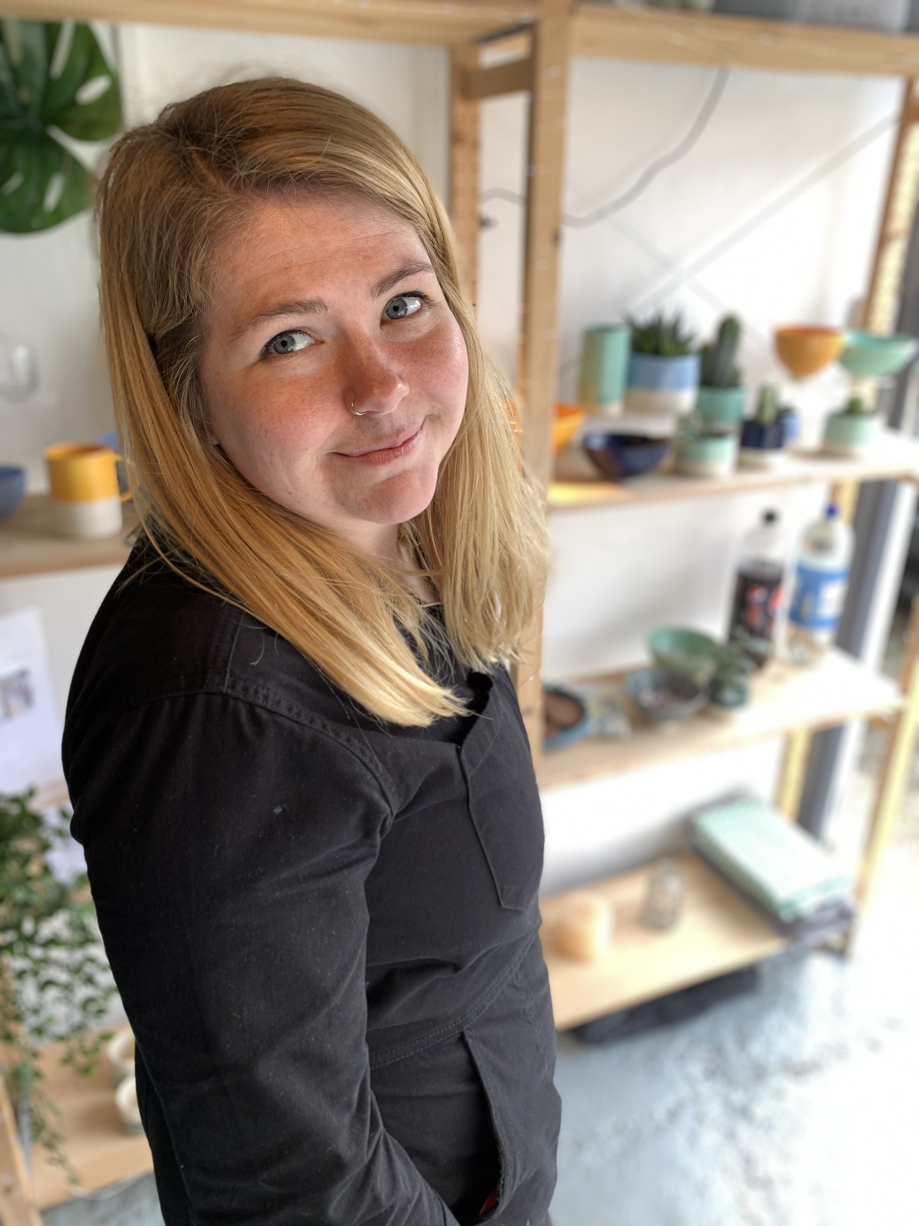 Fi from FICH ceramics in the studio