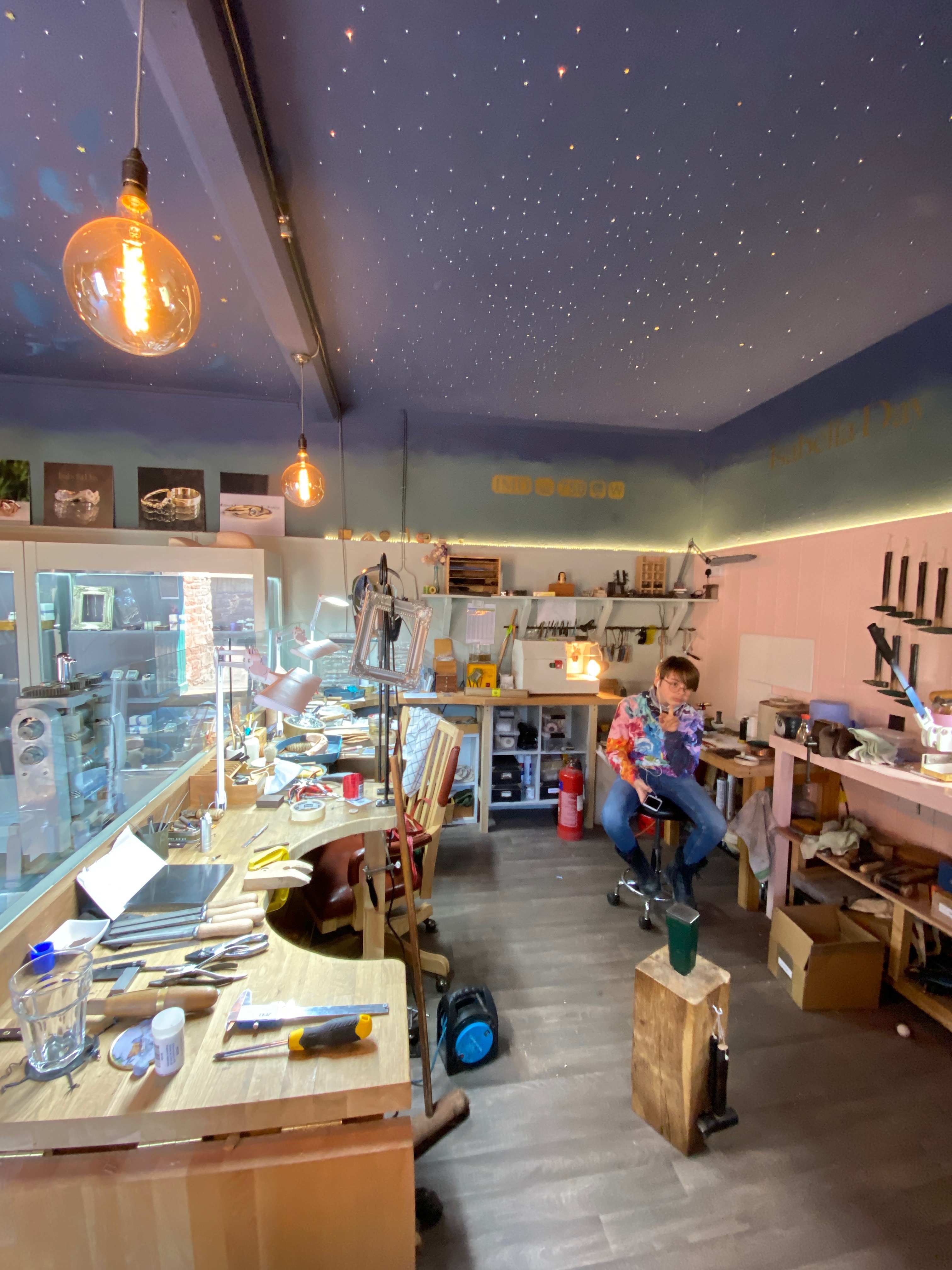 delightful studio location