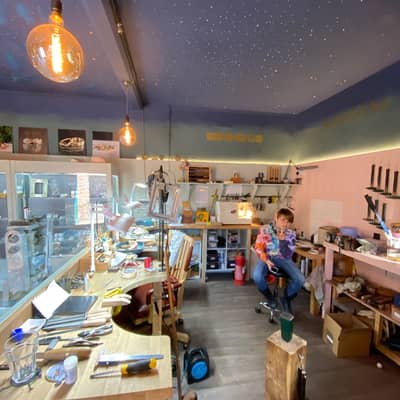 delightful studio location