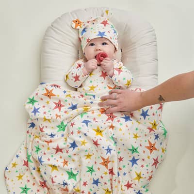 Baby Hat and Blankets Gift Sets