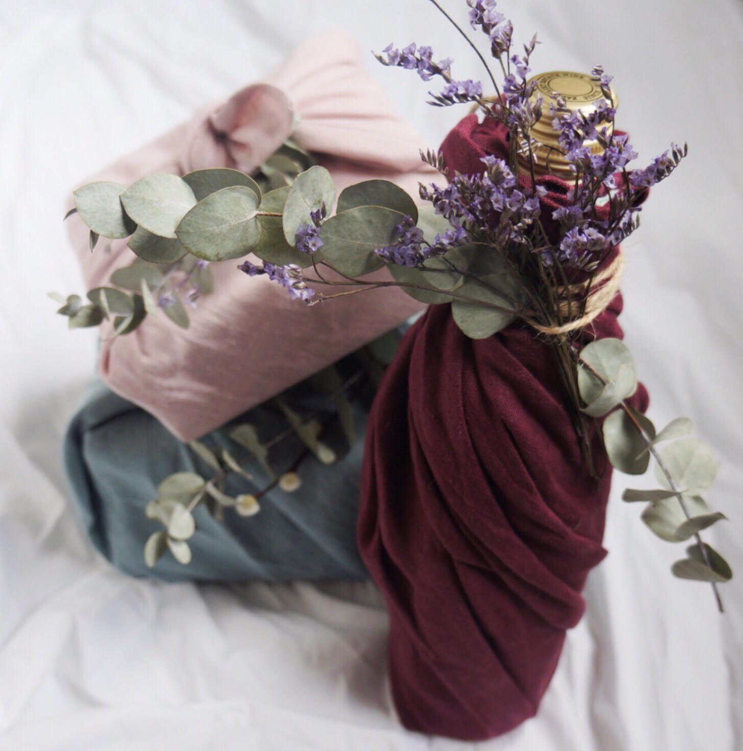 eco-friendly sustainable gift wrap wrapping paper reusable linen