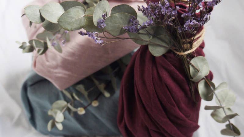 eco-friendly sustainable gift wrap wrapping paper reusable linen