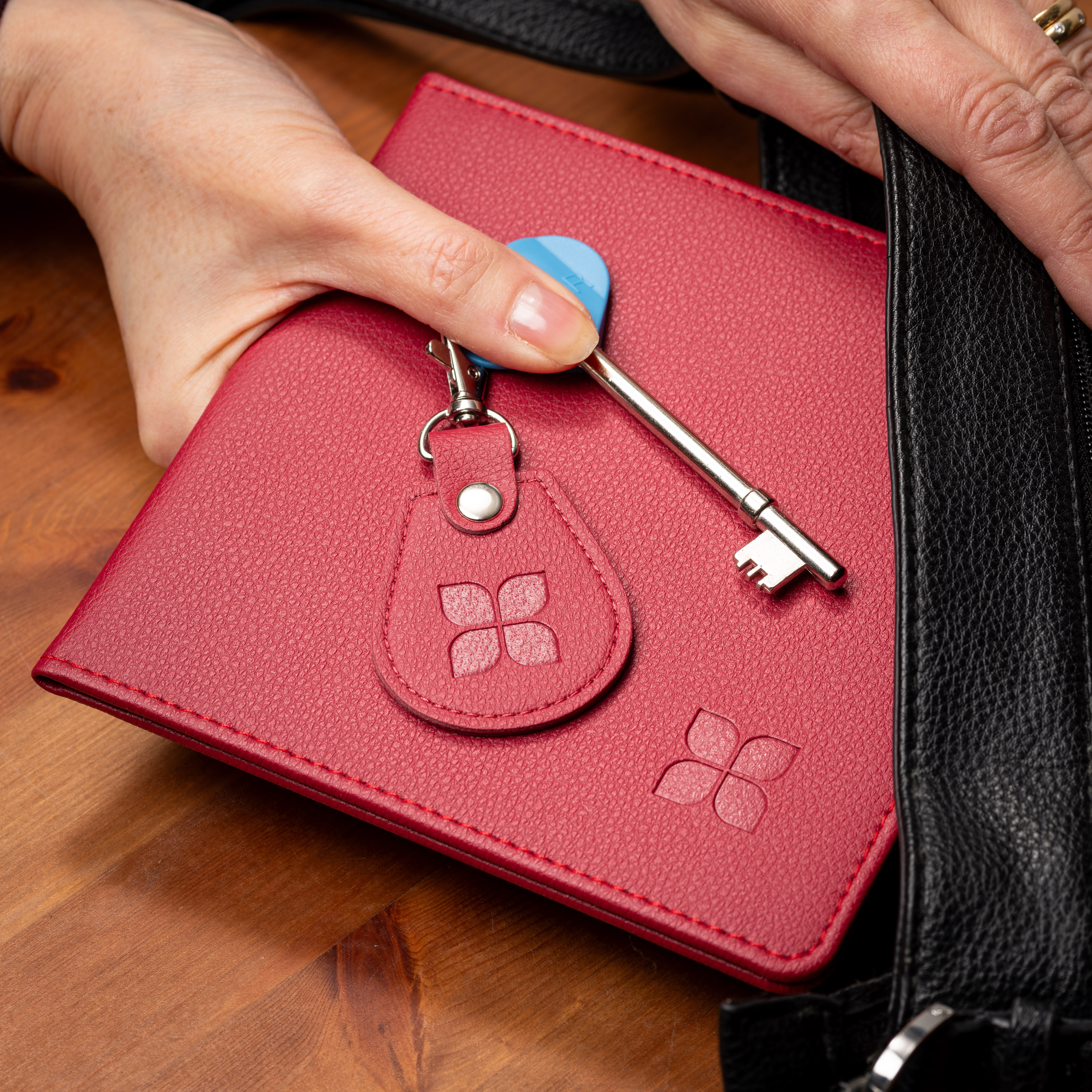 Eco-Friendly wallet and Key in Raspberry