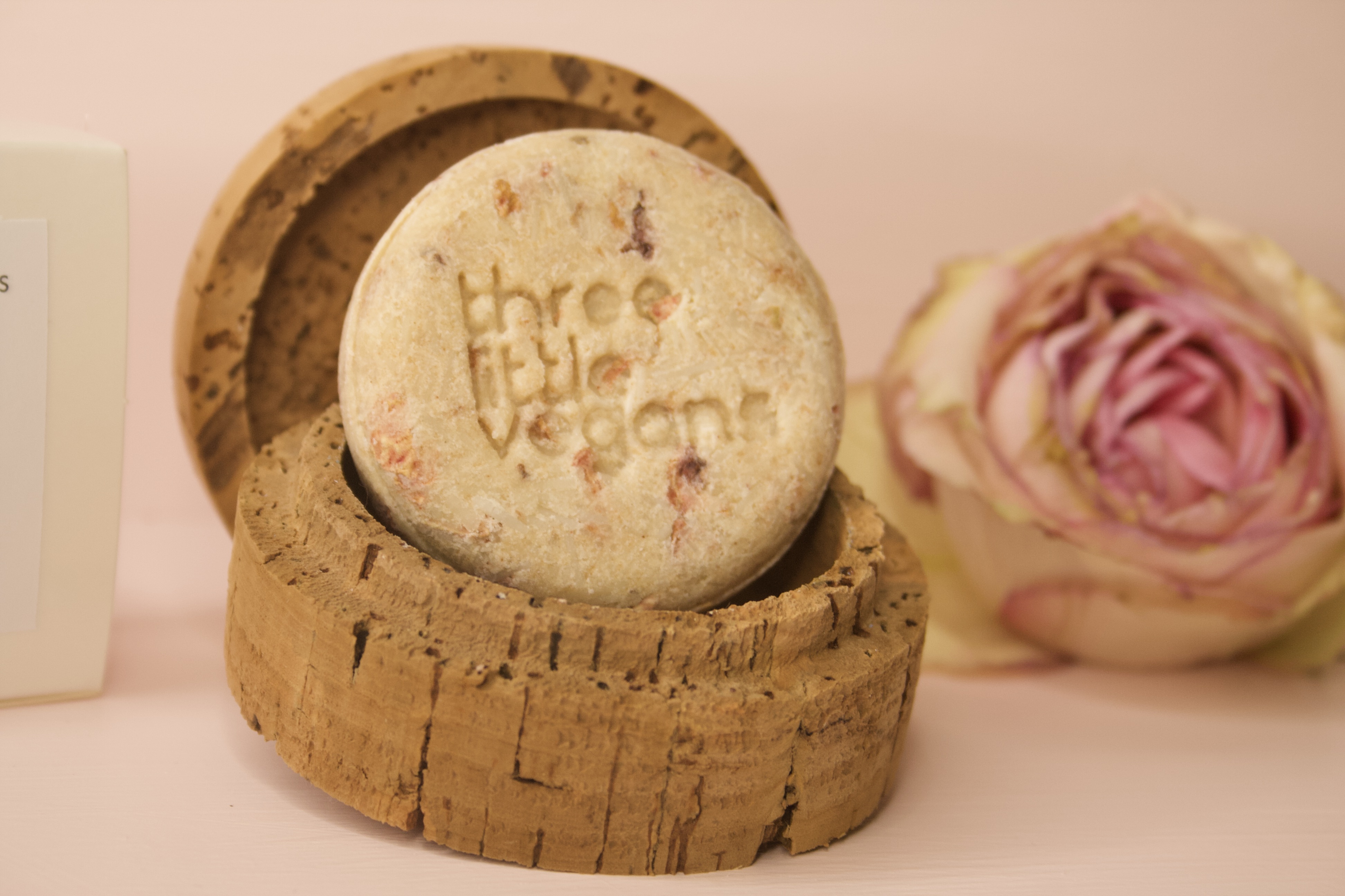 the botanist shampoo bar