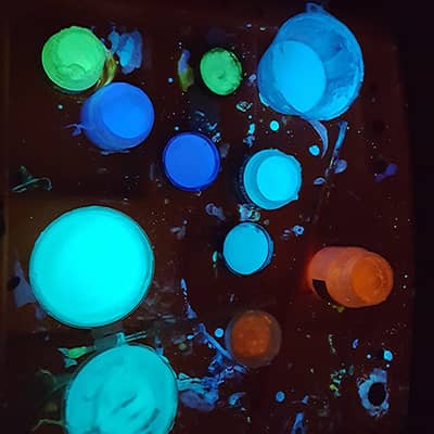 Glow in the dark paint