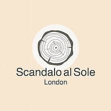 SCANDALO AL SOLE logo