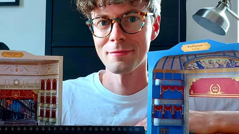 Hello! I'm Stuart and I love the theatre.