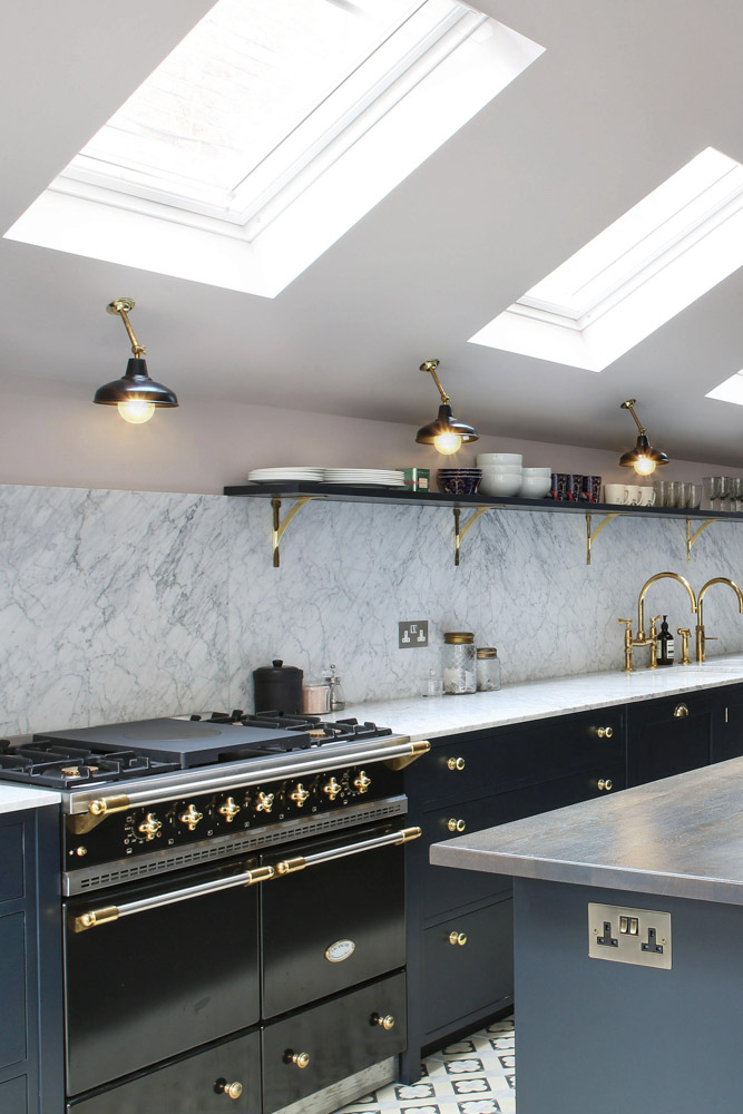 Brass Banjo with Gloss Black Shade