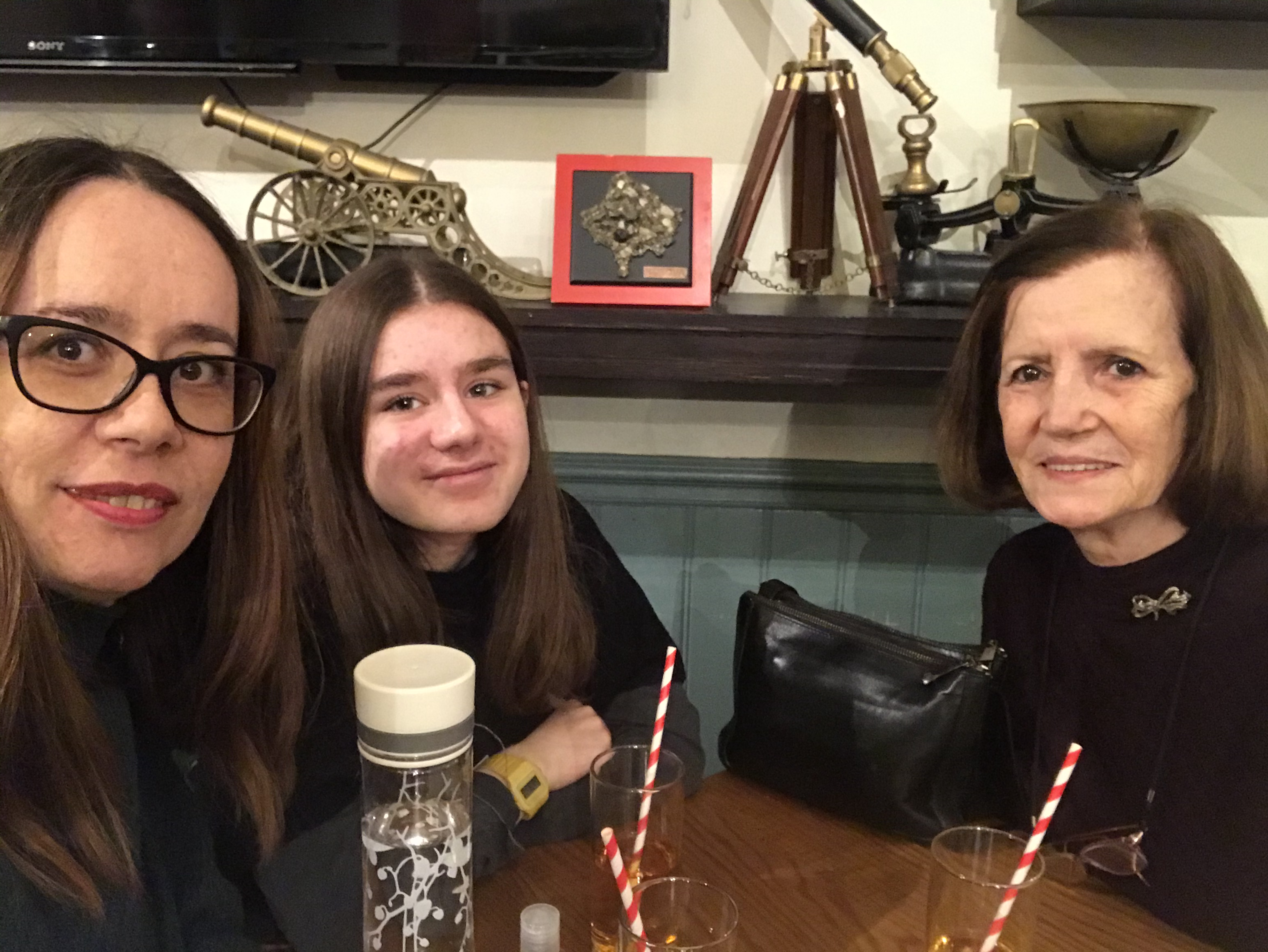 An image of Rejhane, Njomza, and Jeta, representing three generations of Nyoki Handmade.