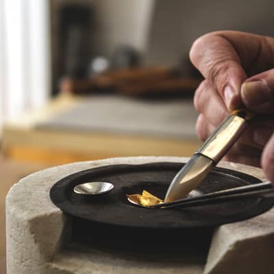 Joanne Tinley Jewellery in the studio