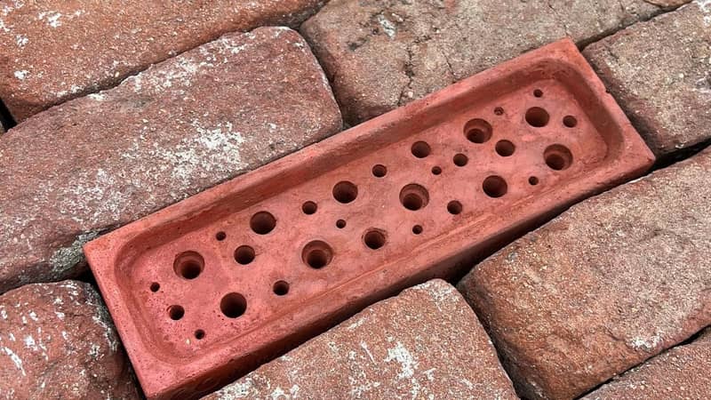 Popular red bee bricks concrete brick built in nesting tubes for bees