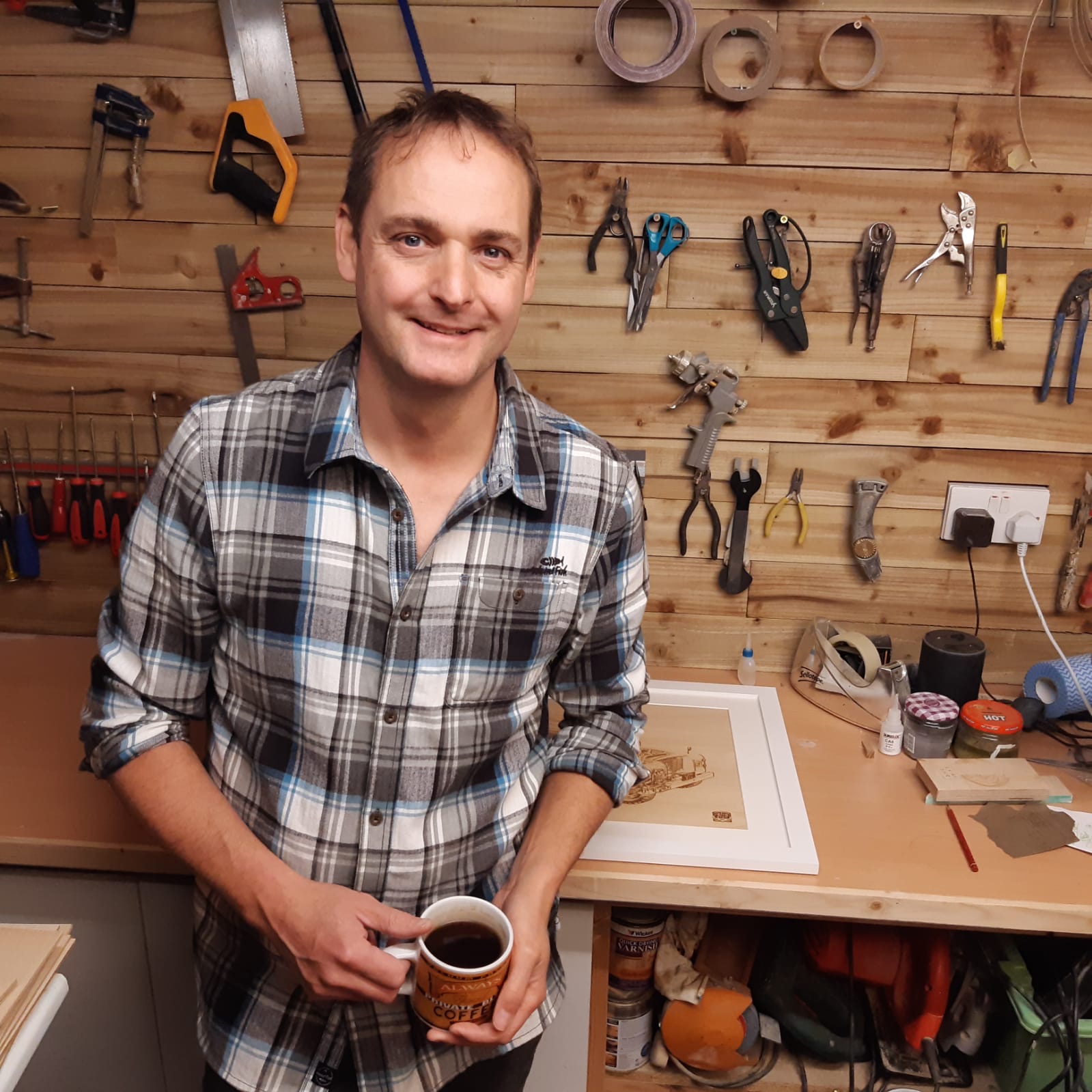 Framing of engraved picture of Haynes Land Rover