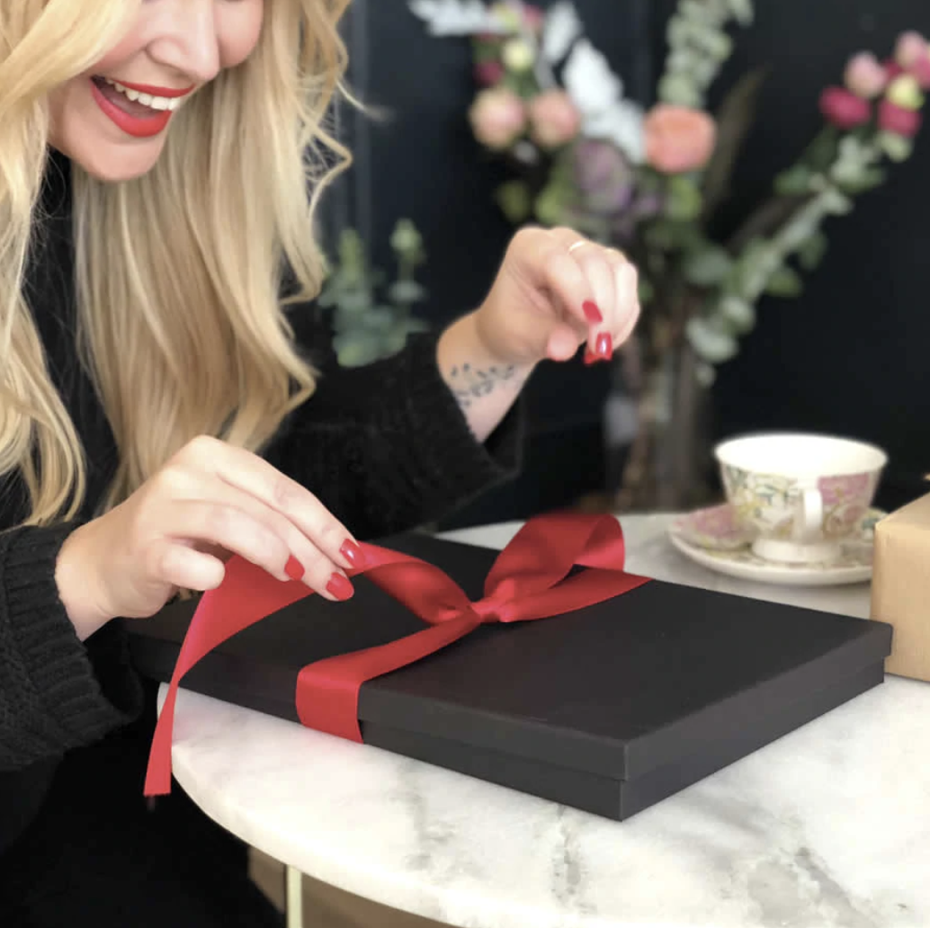 The Luxe Co - Makers of high end luxury personalised birthday cards that are a treat to open