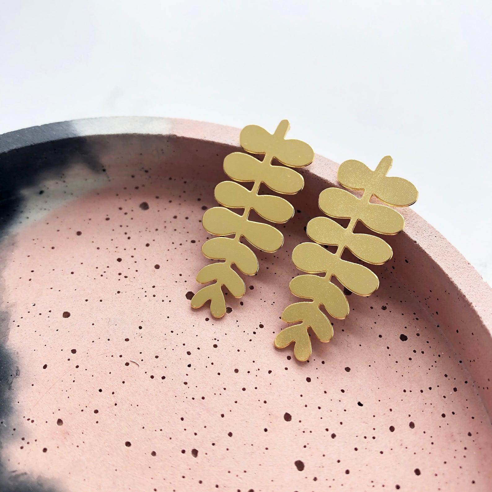 BOTANICAL STUD EARRINGS