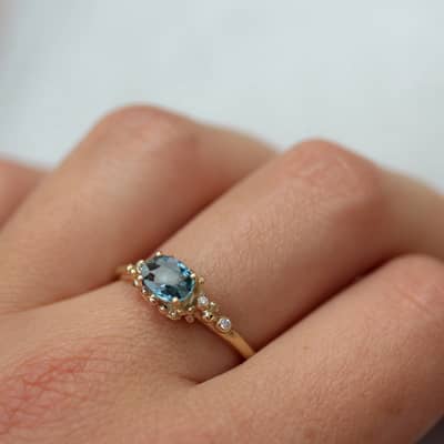 Montana sapphire and gold granulated ring