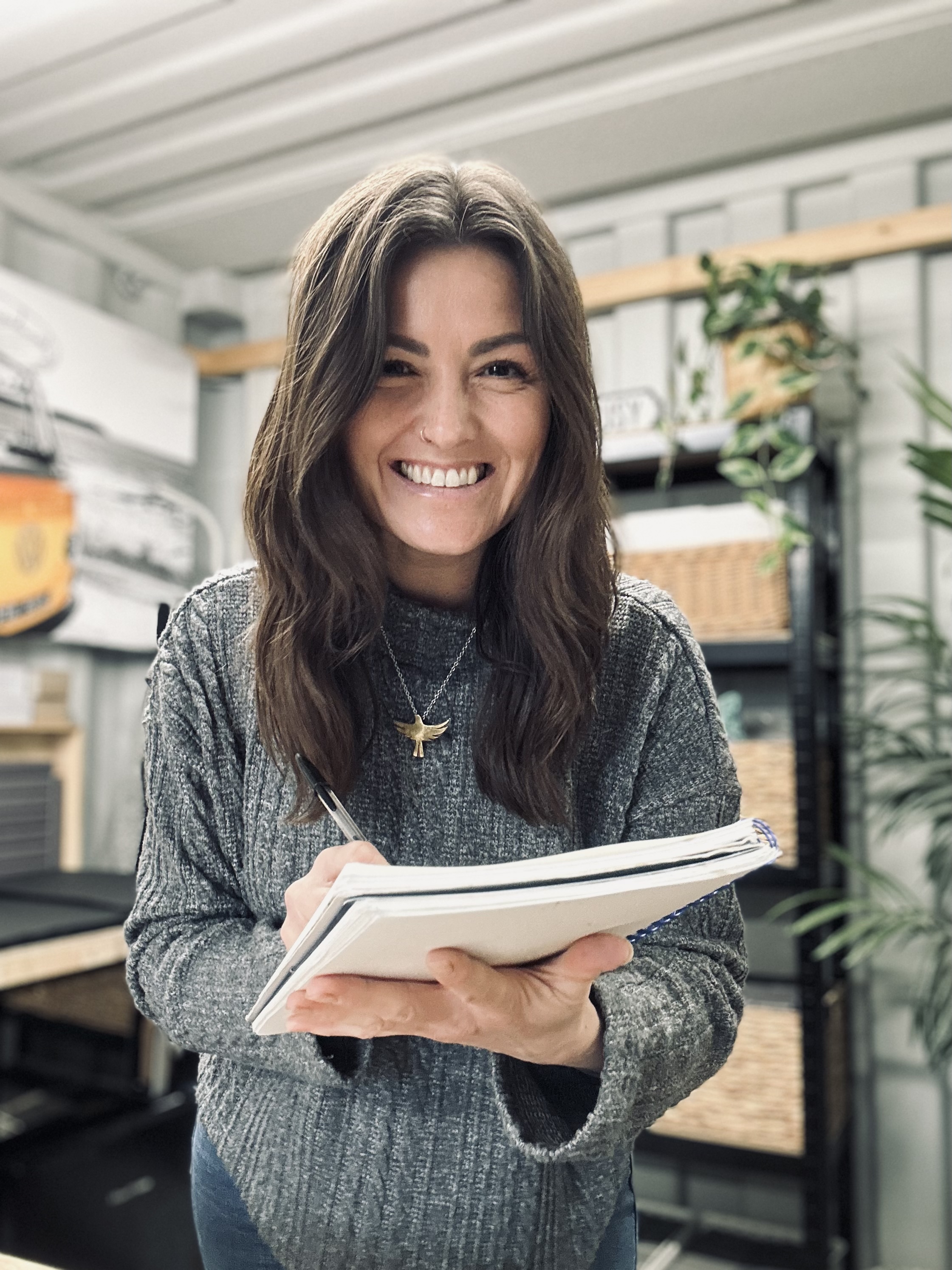 My name is Zoe and I am the hands behind Sozo Silver. I began my creative journey when I was 9 years old, selling my jewellery designs in my parents shop. 