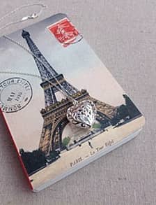 Danni Lilly Designs logo