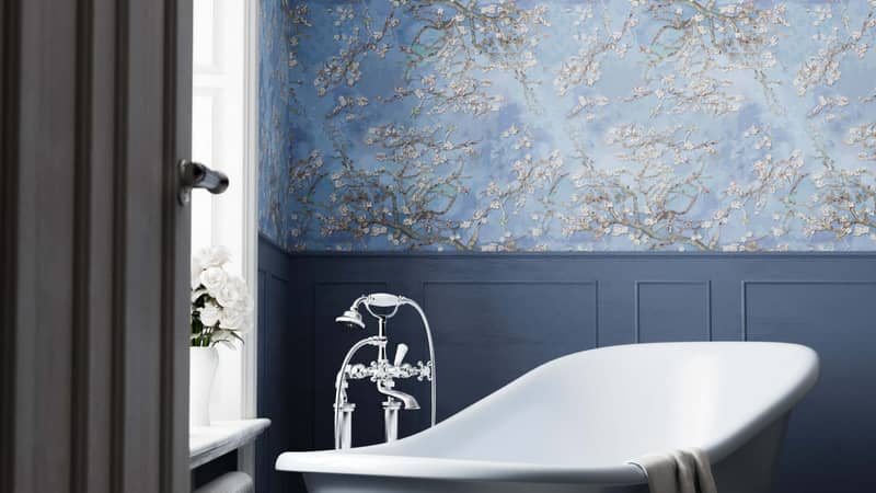 Branch wallpaper in bathroom
