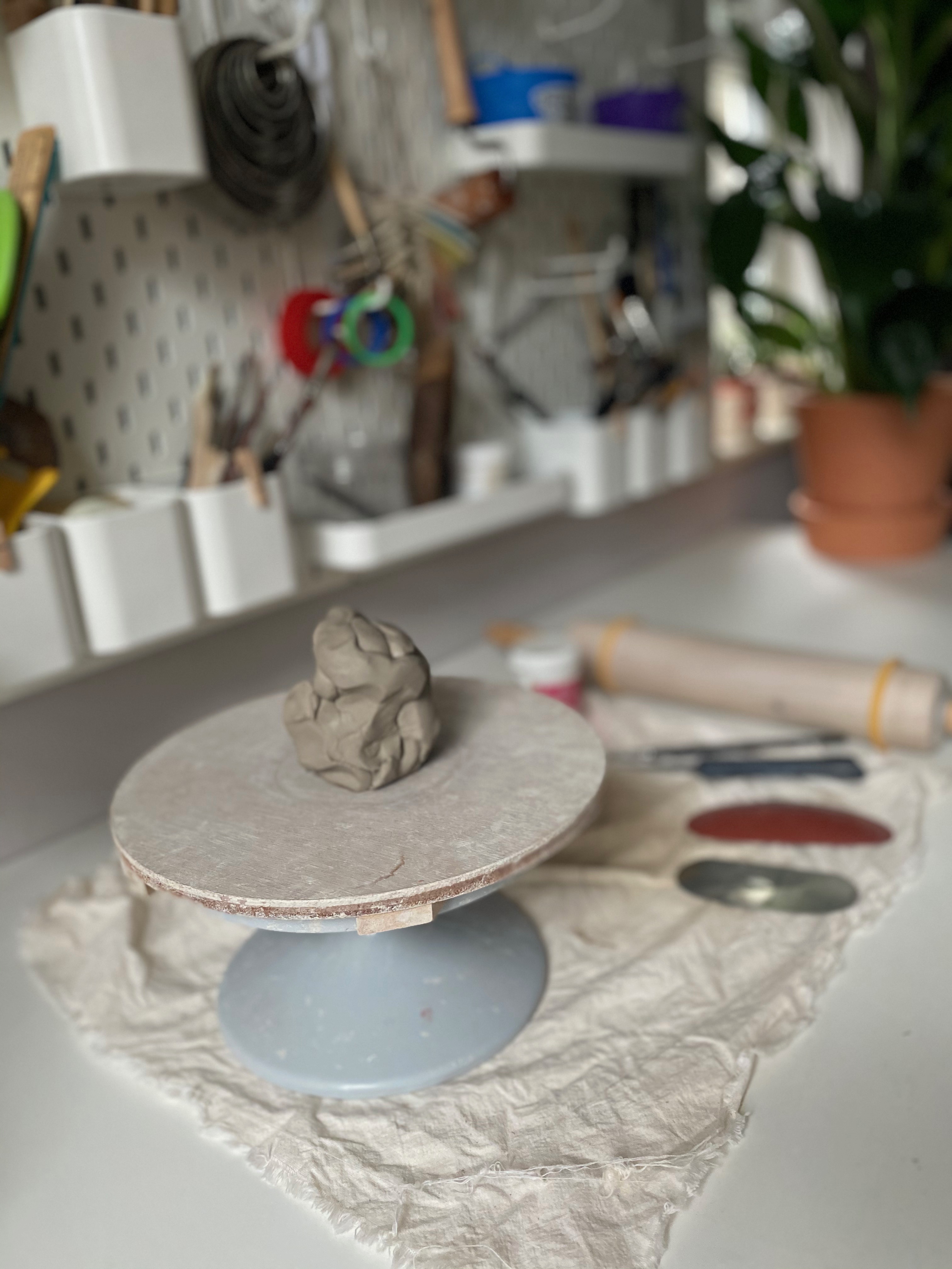Dottir Studio Desk