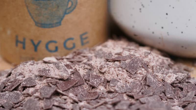 chocolate flakes and drinking chocolate