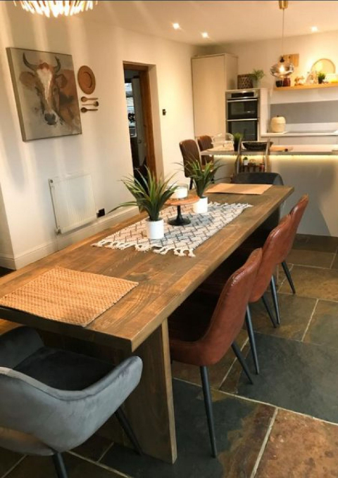 Elston dining table