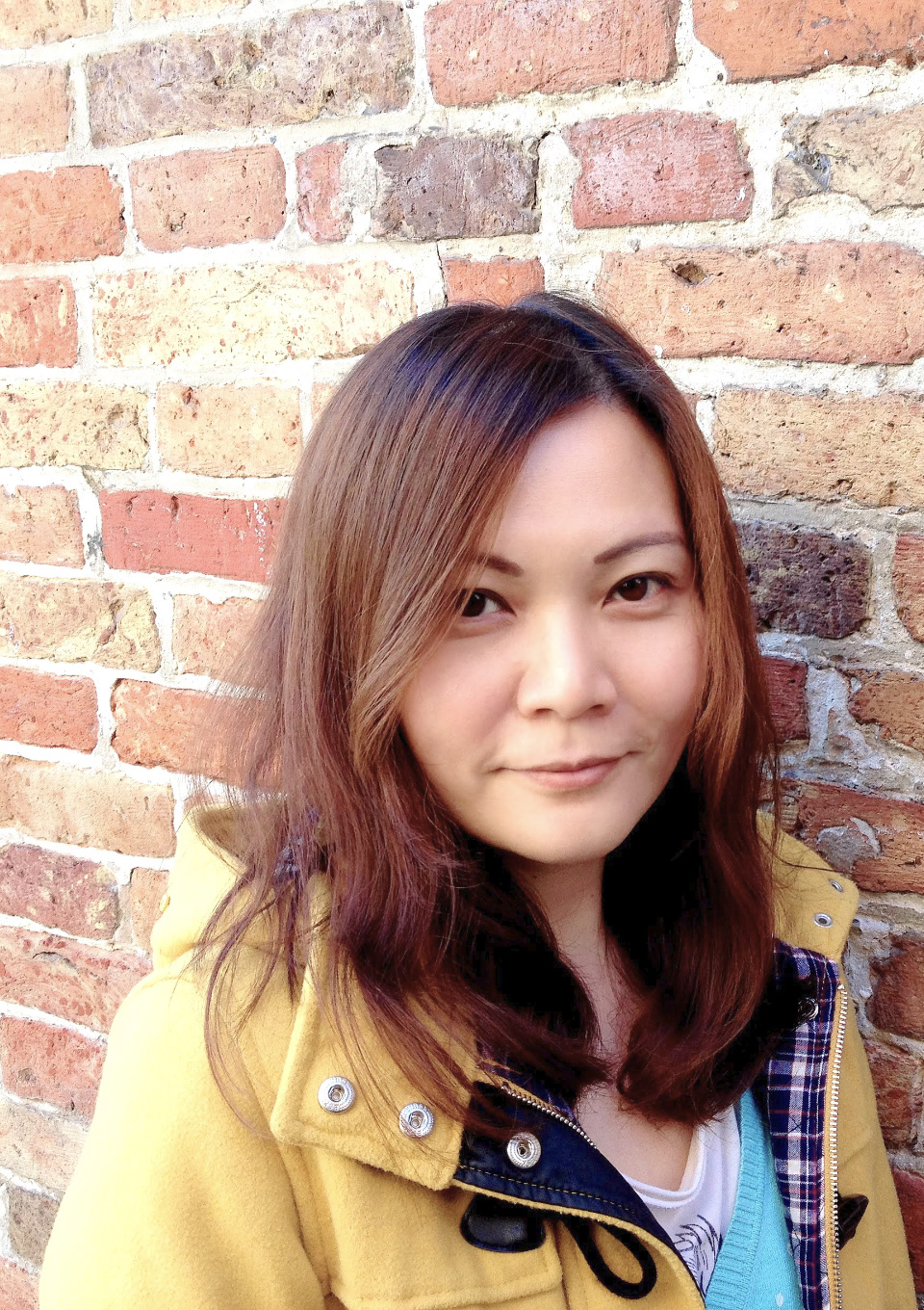 Animal friends bookmarks, including giraffe, squirrel, unicorn, bear, elephant and mole. Each animal's head is showing from between the pages of a book.