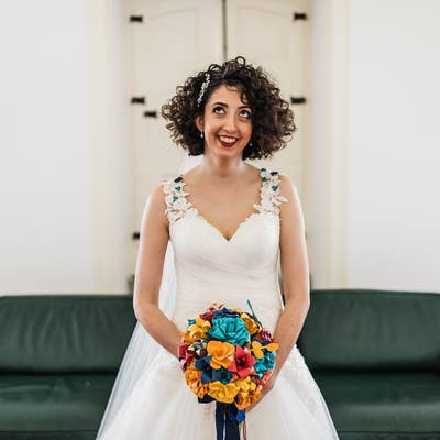 Cathy from The Origami Boutique with colourful wedding bouquet