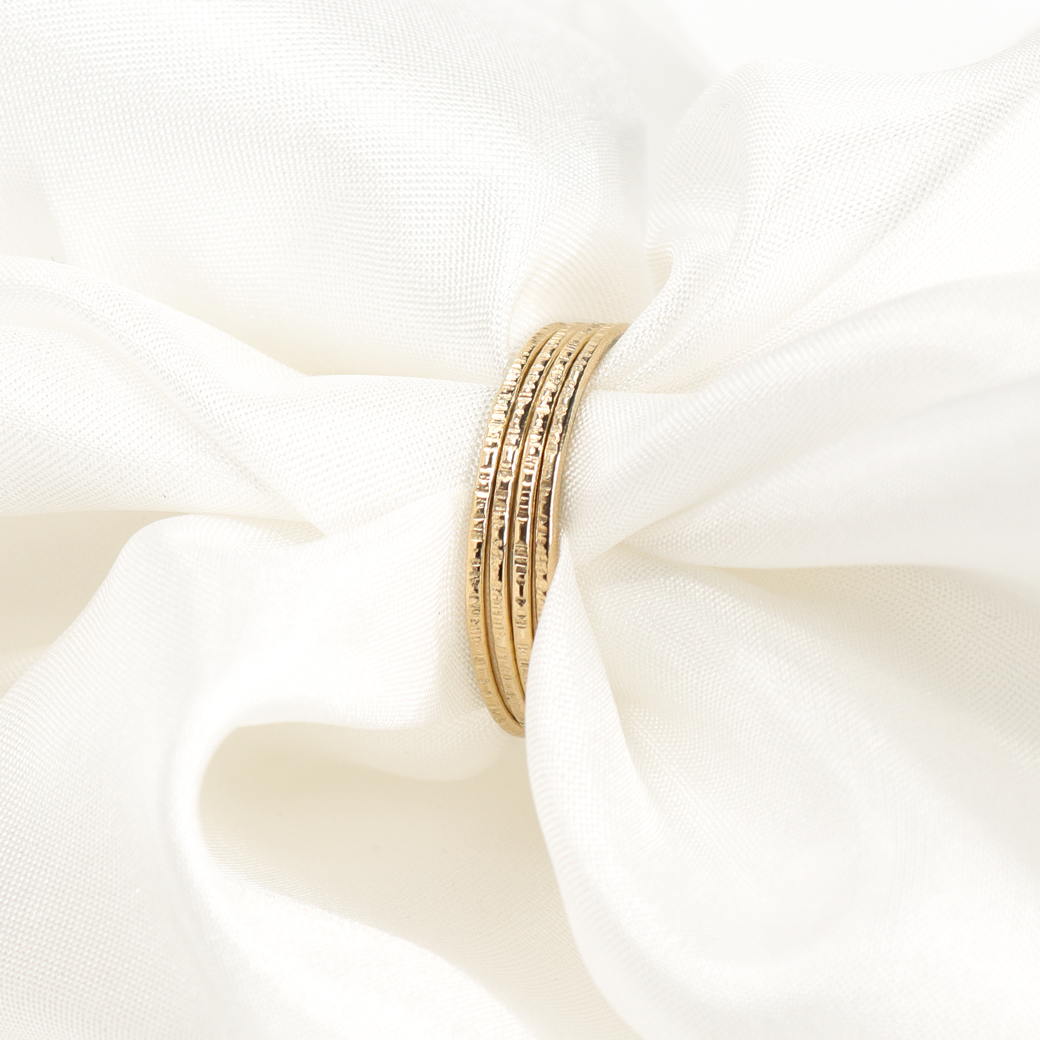 Lavey London 9ct Solid Gold Delicate Heart Ring