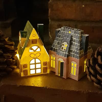 Little City Lights make lovely ornaments once assembled. Their warm ambient glow will make any display even more cosy!