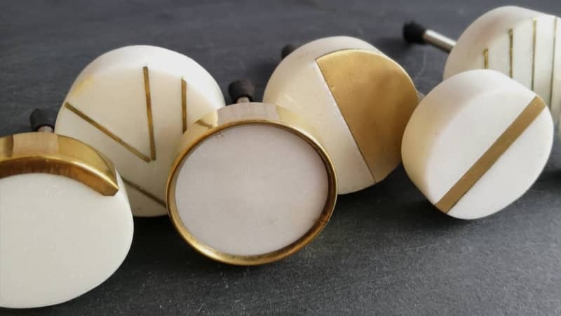 Marbled stone cabinet knobs