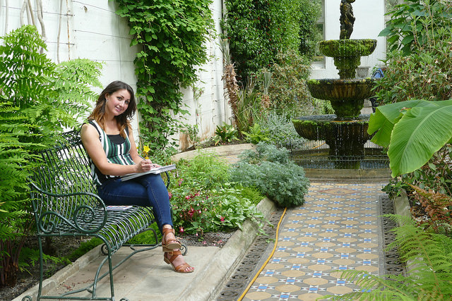 Botanical artist in Glass House