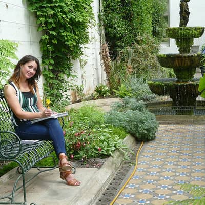 Botanical artist in Glass House