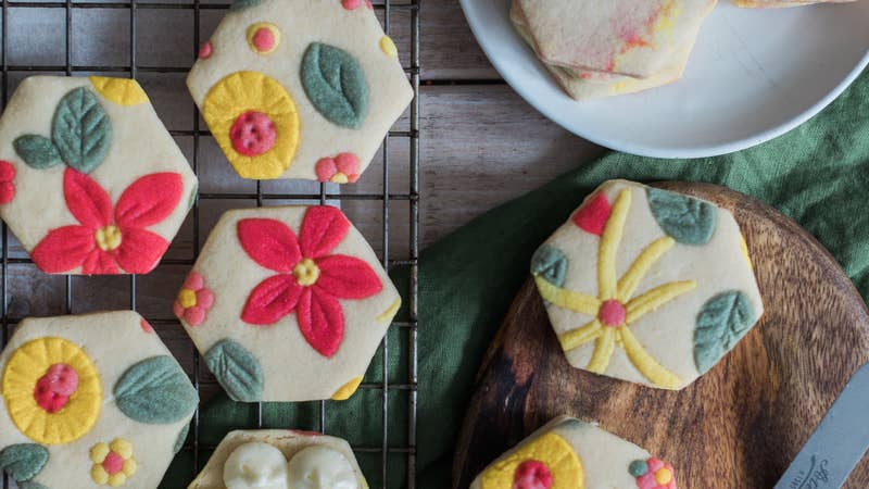 Garden Pattern Print Biscuit Baking Kit