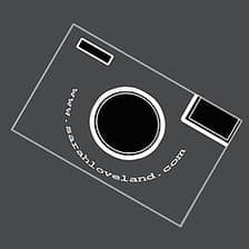 Sarah Loveland Photography logo