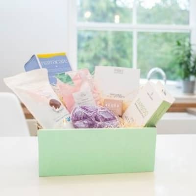 MAMA HUG BOSOM ESSENTIALS BREASTFEEDING KIT