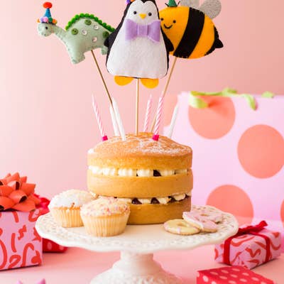 Animal cake topper