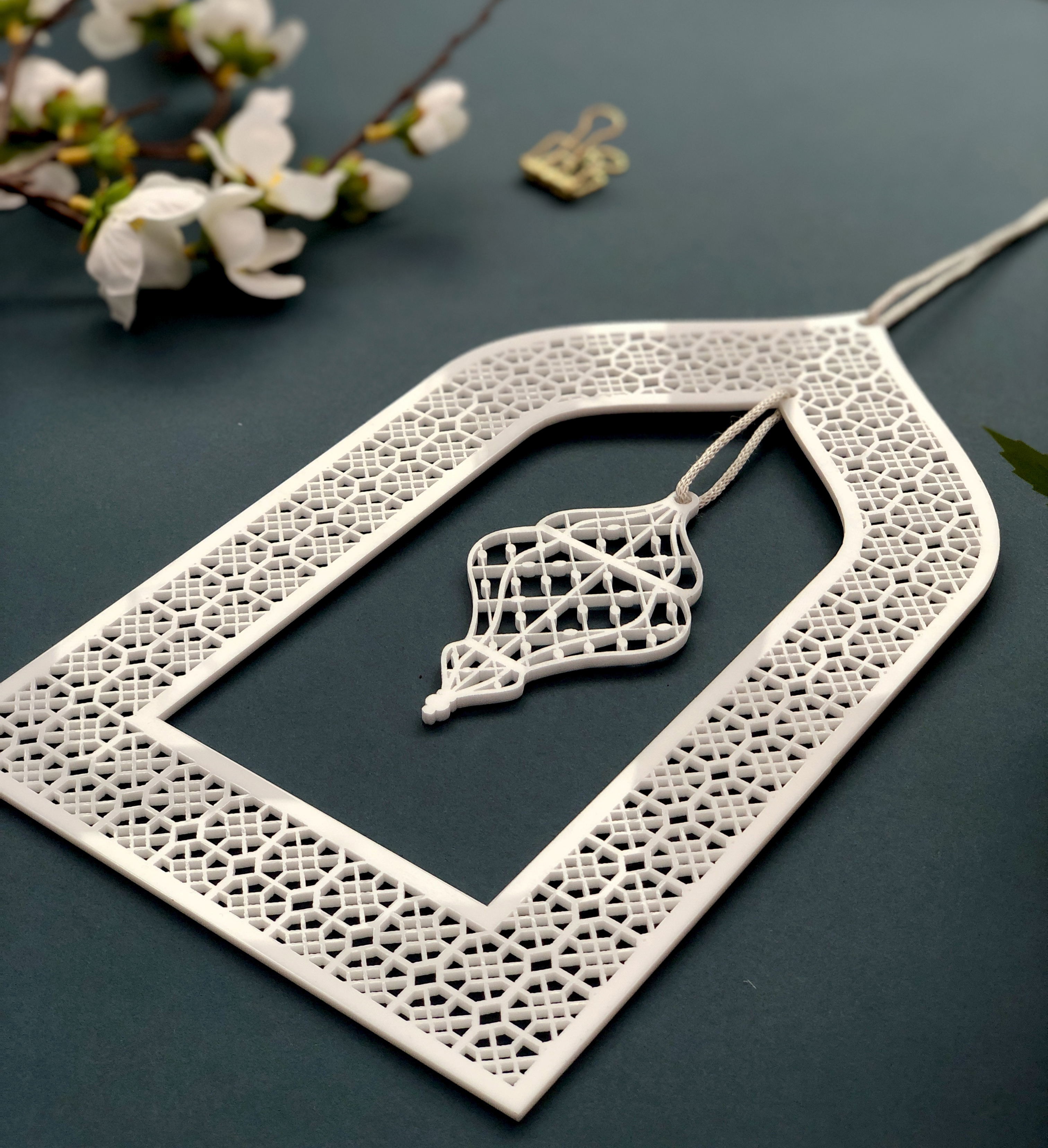 Intricate Laser Cut Lantern Arch