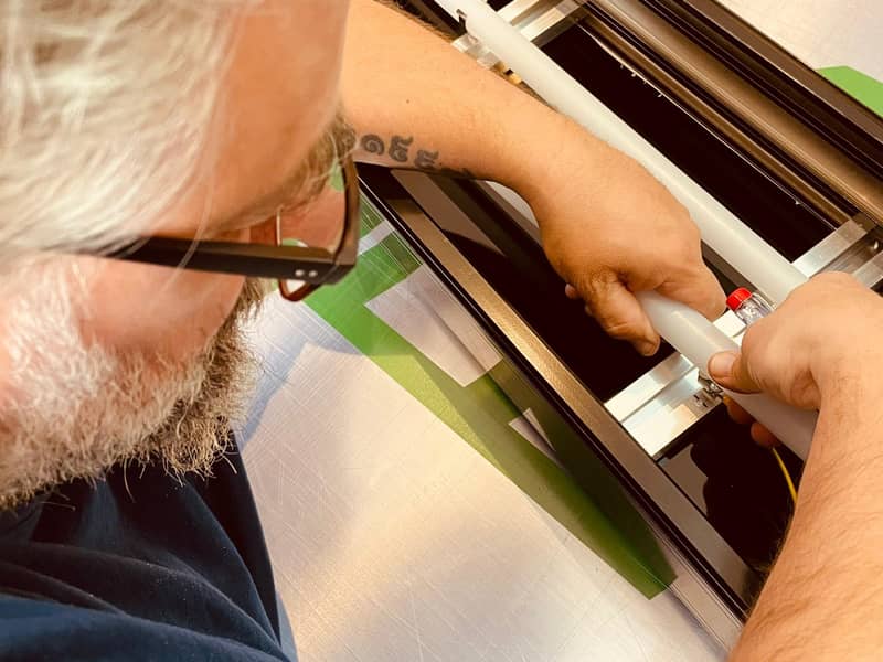 Nivo working on a light box