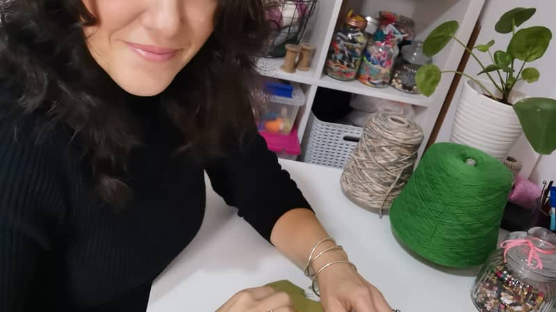 Wild Floss Embroidery pattern with fabric and threads