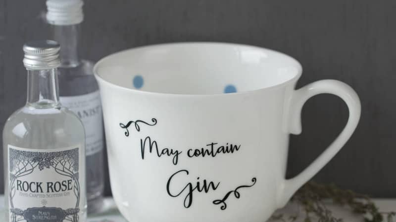 gin and spot design cups