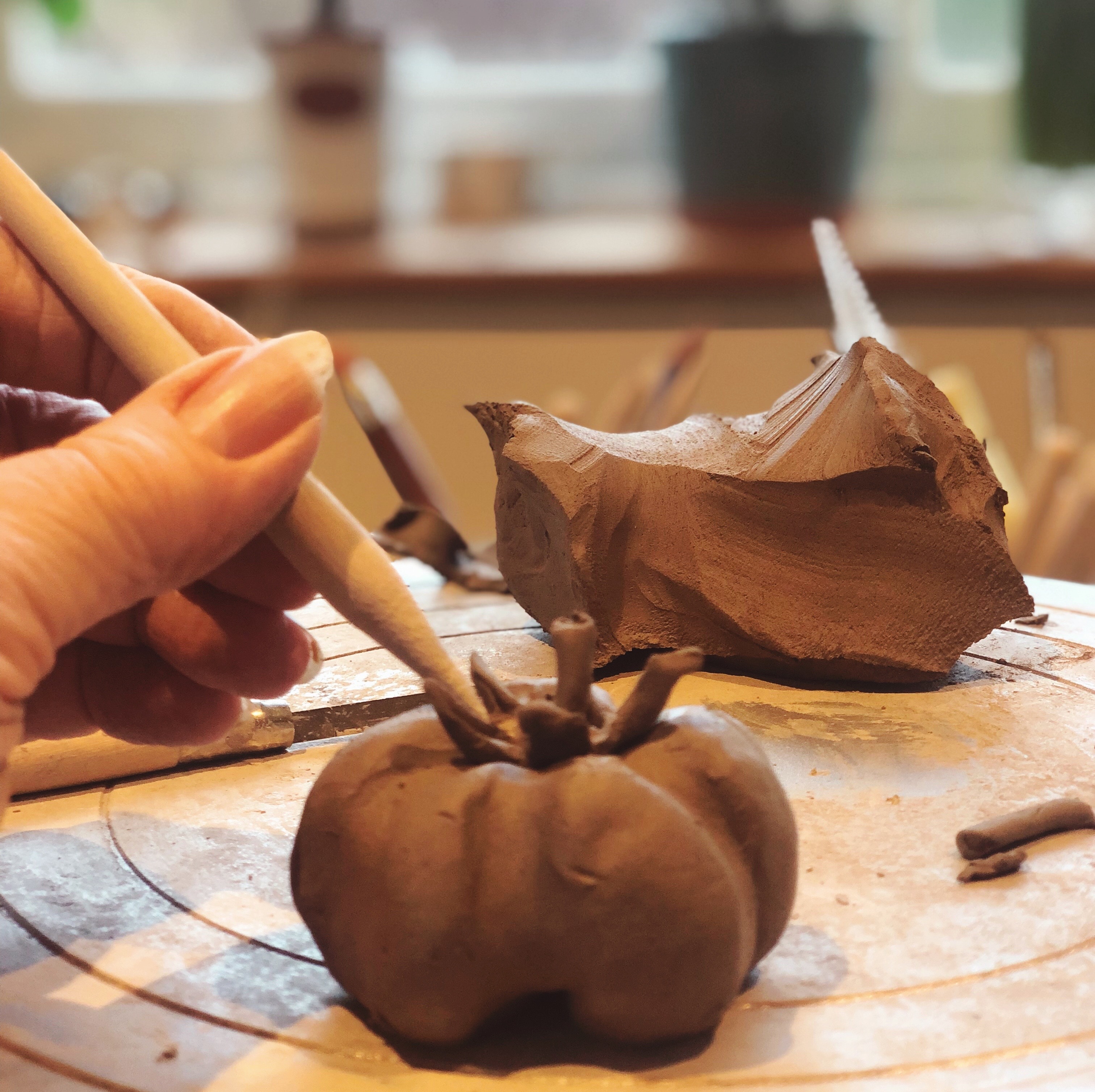 Creating a ceramic tomato