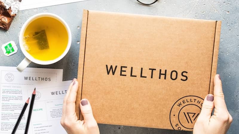 An expert-led health & fitness box.