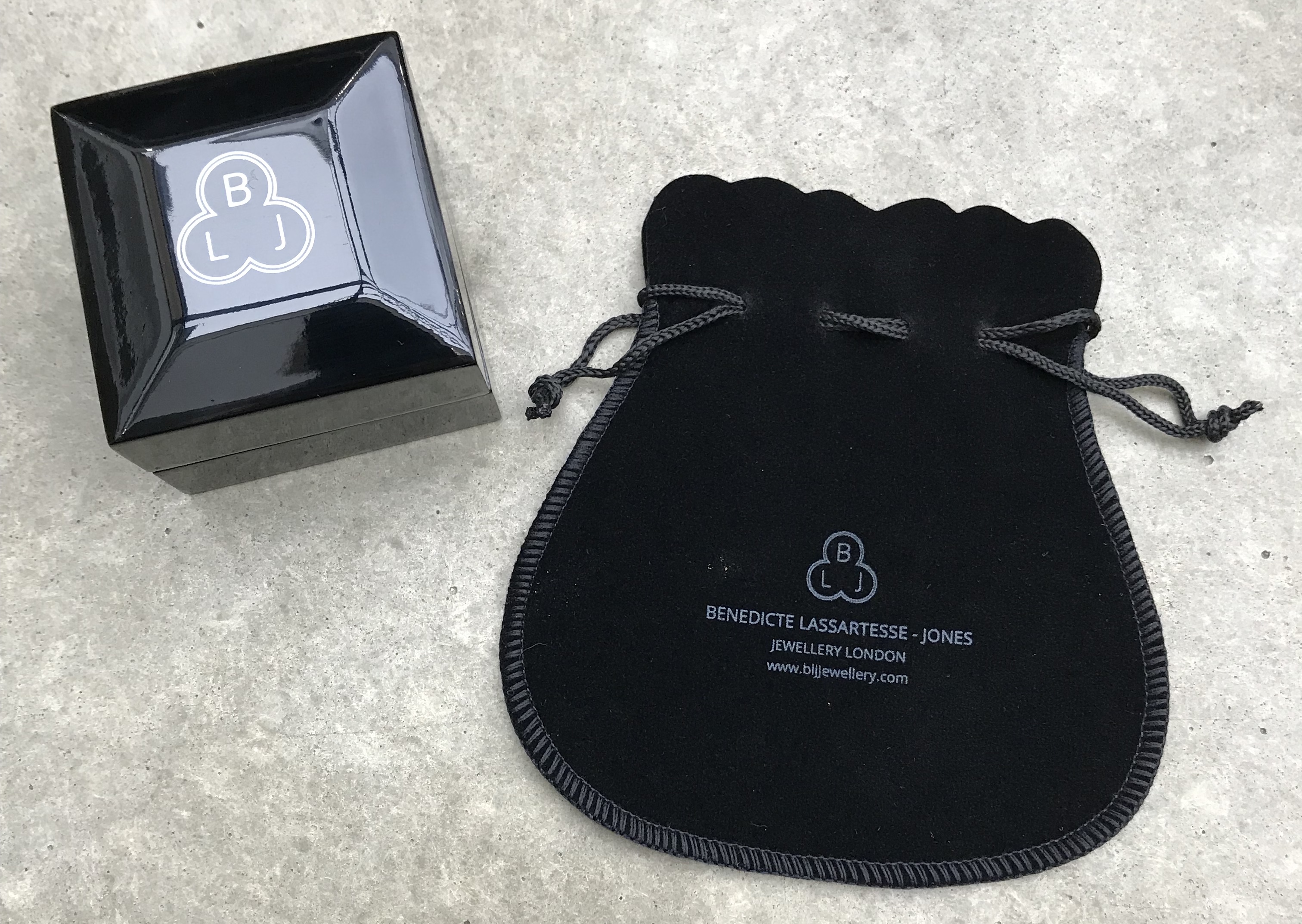 Stunning lacquer ring box and velvet jewellery pouch.