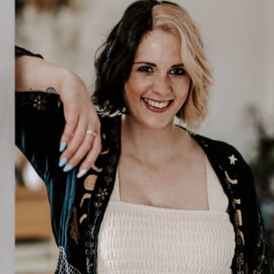 Luna and Wild Meet the Maker