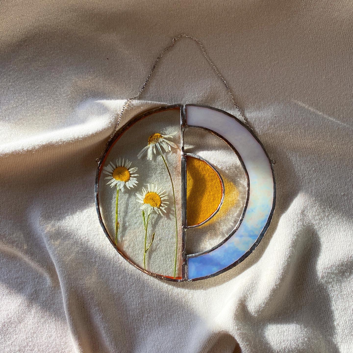 Pressed Daisy Stained Glass Suncatcher