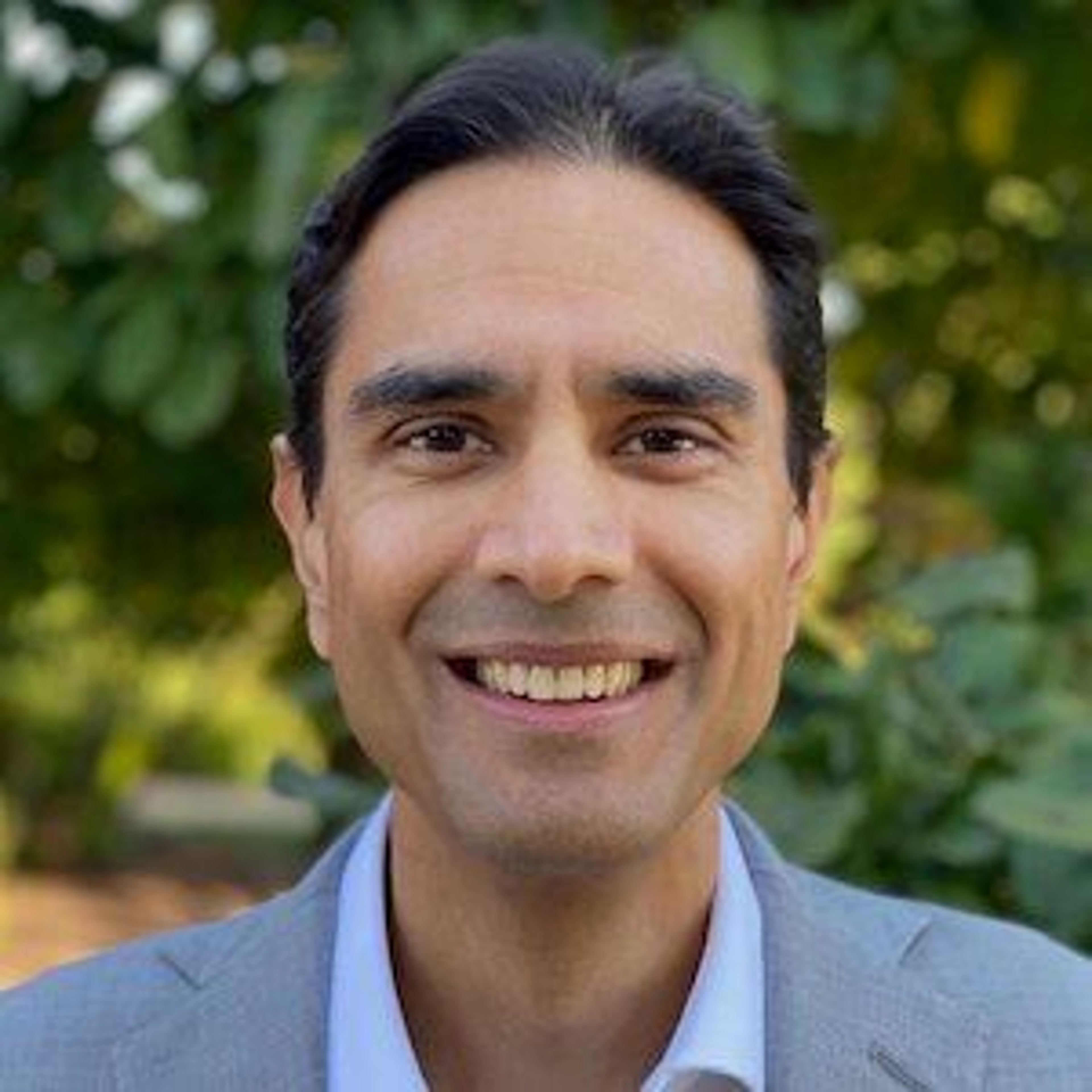 Photograph of Dr. Amit Thosani
